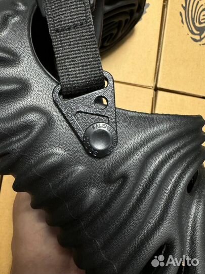 Salehe Bembury x Crocs черные кроксы тапки шлёпки