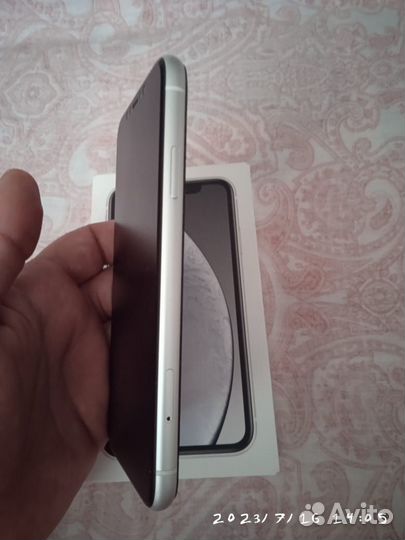 iPhone xr 64gb белый