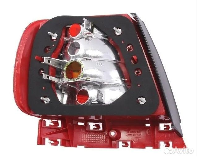 Фонарь задний правый Audi A4