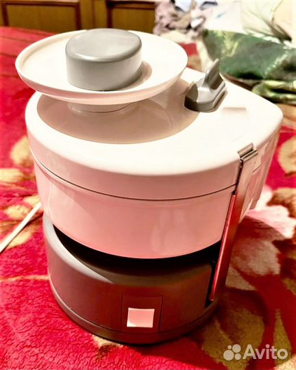 Электрическая соковыжималка СССР новая