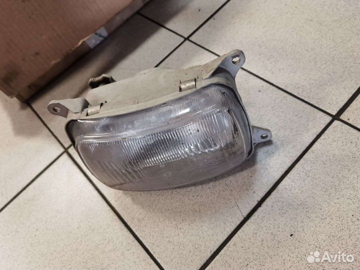 Фара Honda cbr1000f sc21