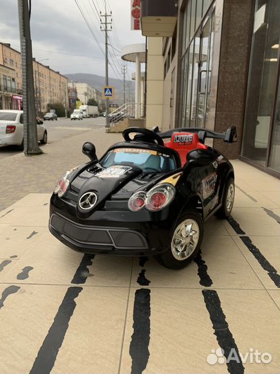 Детский электромобиль