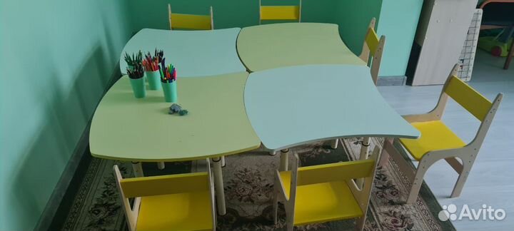 Комлект 4 стола 6 стульчиков детские