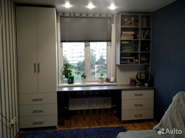 Рабочая зона у окна