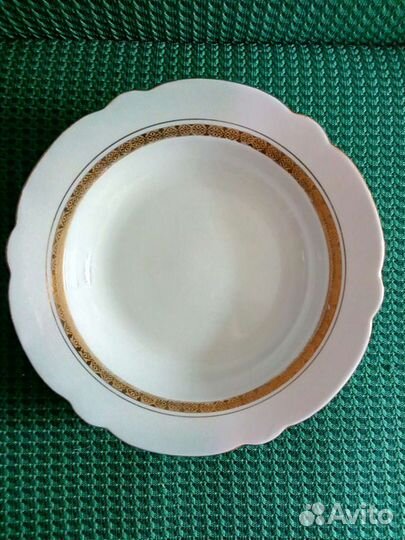 Тарелки, блюда, блюдца