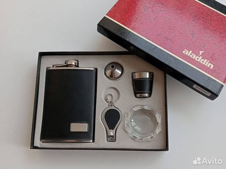 Подарочный набор фляжка