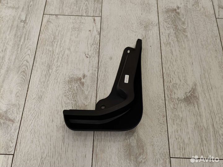 Брызговик задний левый хэтчбек ford focus III