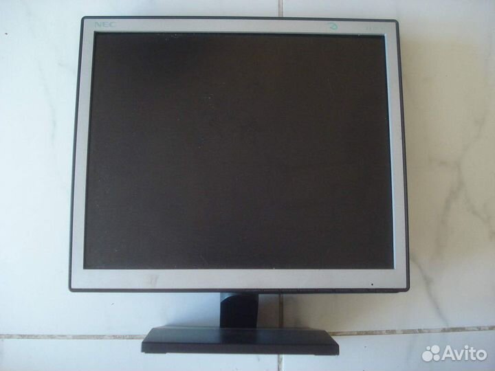 Мониторы LCD Nec, Samsung и ViewSonic