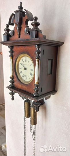 Часы старинные ходики на гирях с колоннами