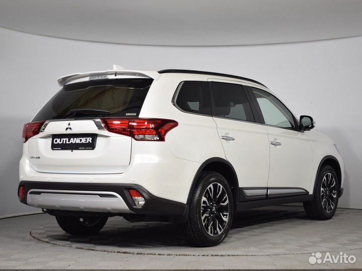 Mitsubishi Outlander 2 CVT, 2022