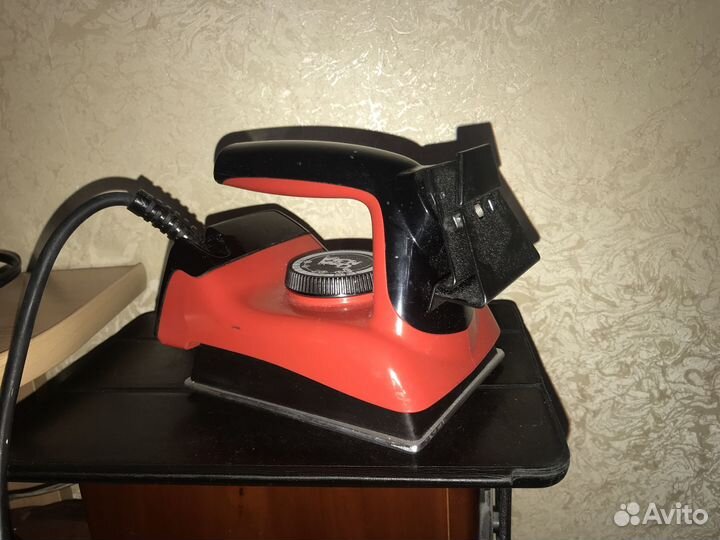 Продаётся утюг для подготовки лыж