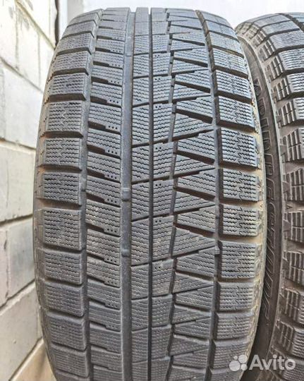 Bridgestone Blizzak Revo GZ 235/50 R17 98V