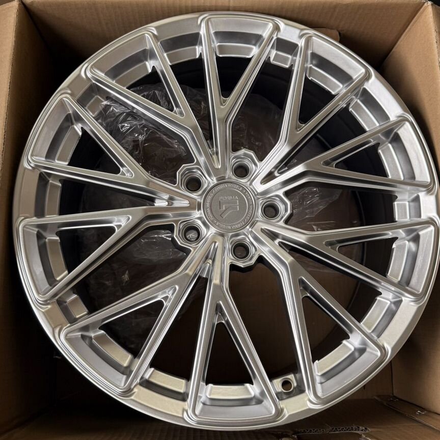 Литые диски HRE FF28 8×R18 5×114.3