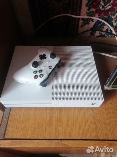 Xbox One s 1tb с играми