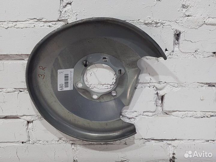 Термоотражатель тормозного диска задний правый