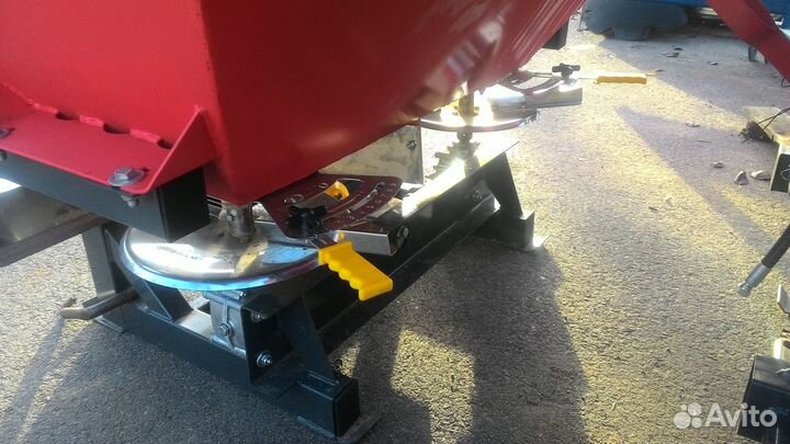 Разбрасыватель удобрений АгроГруппДПол РУМ-1000, 2023