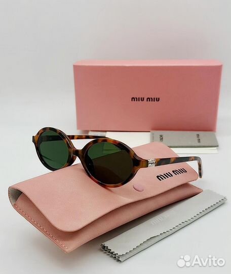 Солнцезащитные очки miu miu