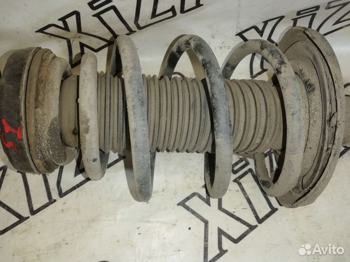 Стойка передняя правая Chevrolet Camaro V