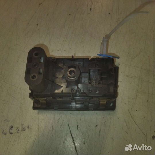 Блок управления светом Opel Zafira B