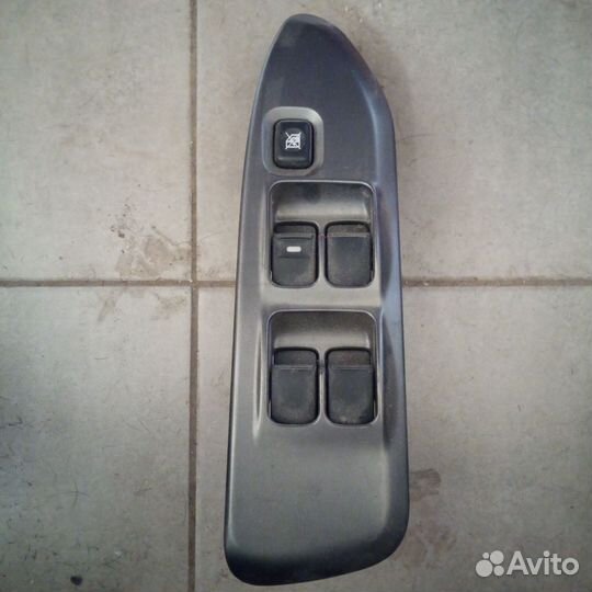 Блок управления стеклами Mitsubishi Lancer 9