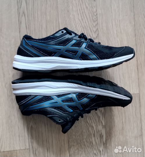 Кроссовки Asics