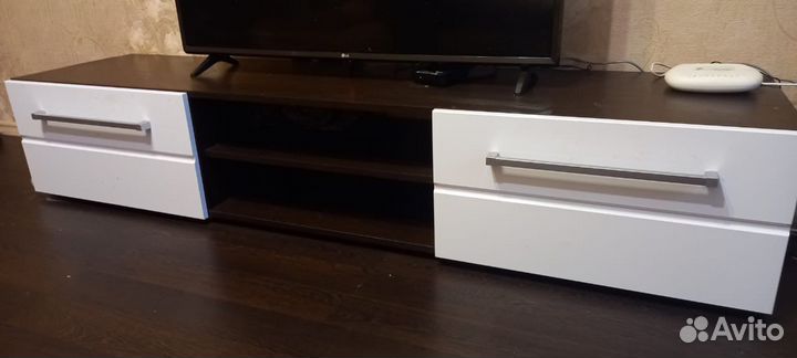 Тумба под телевизор