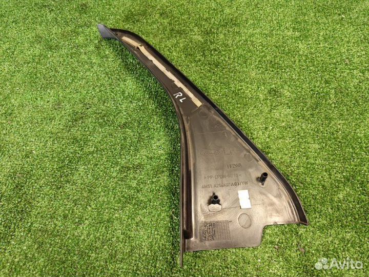 Накладка двери внутренняя задняя левая Ford Focus