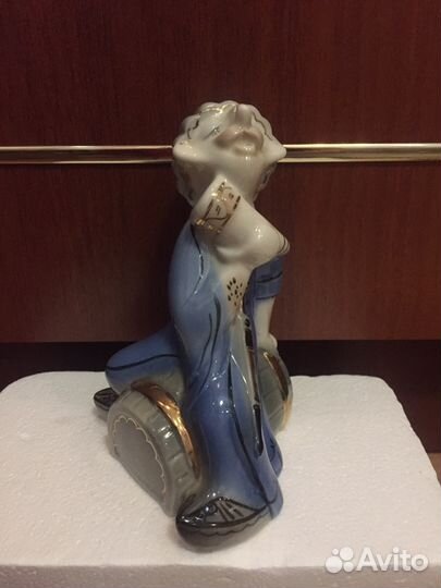 Фарфоровая статуэтка СССР