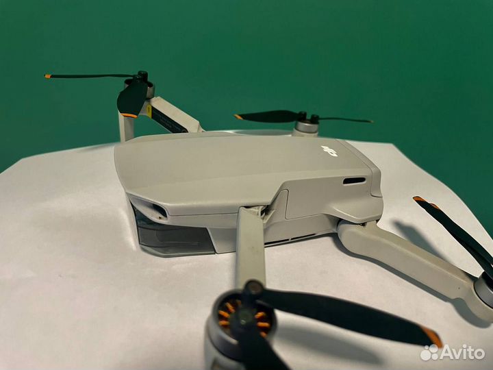 Квадрокоптер DJI mini 2 fly more combo