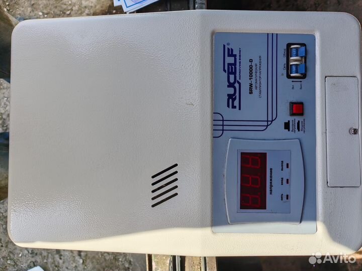 Стабилизатор напряжения