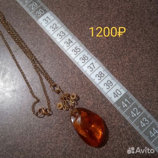 Колье из янтаря