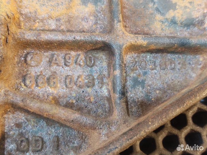 9406660431 Кронштейн подножки левый