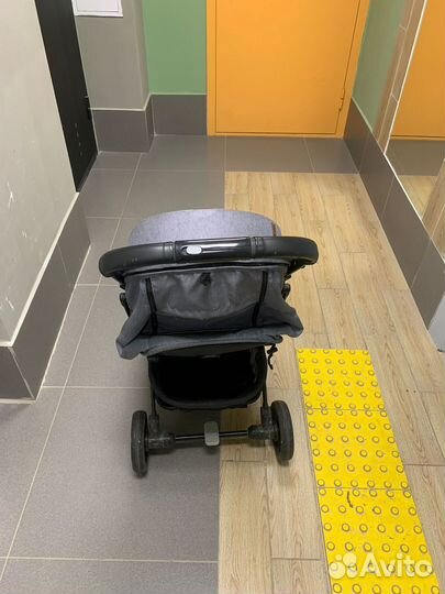 Прогулочная коляска yoya