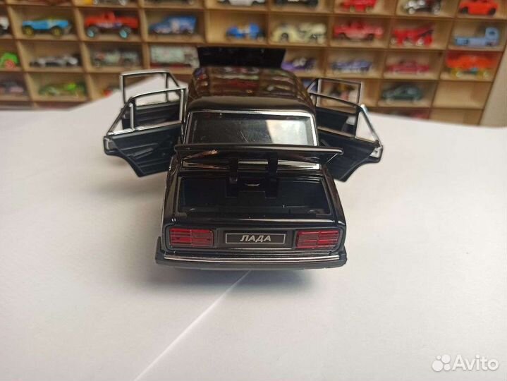 Металлическая машинка ваз 2107