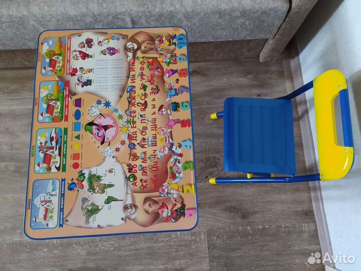 Детский стол и стул