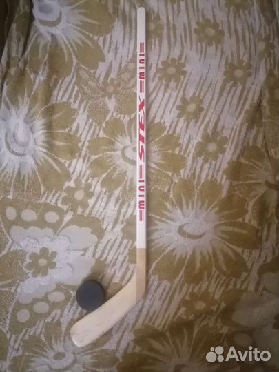 Клюшка, шайба и коньки(хоккейный набор)