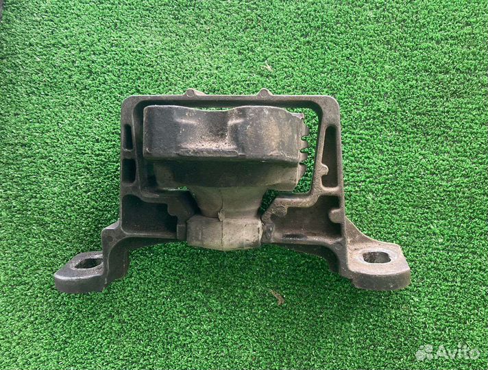 Подушка двигателя правая Ford Focus 2 Форд Фокус 2