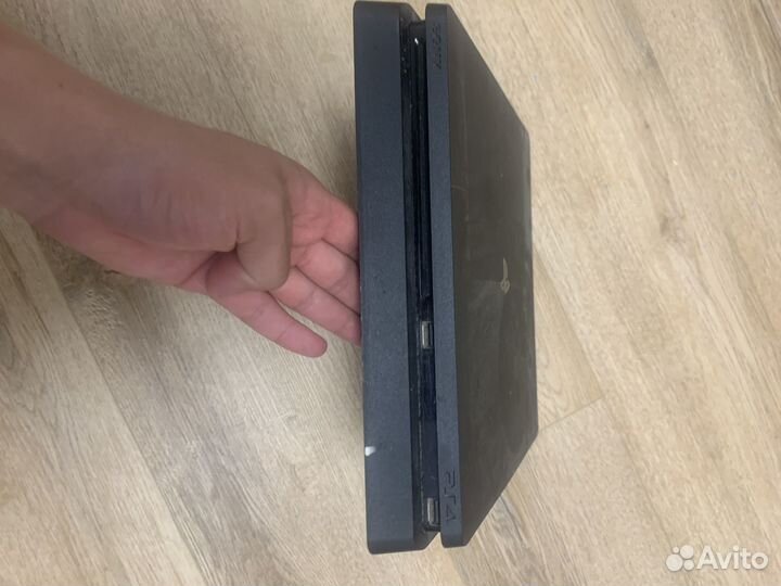 Sony playstation 4 slim
