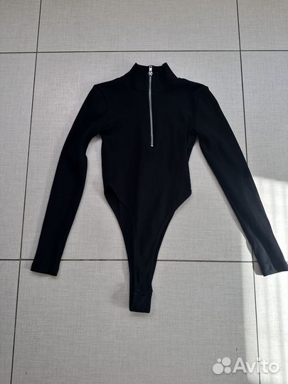 Боди zara с открытыми бедрами S