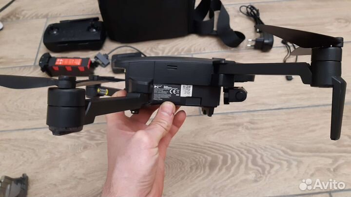 Квадрокоптер Hubsan zino pro 4км