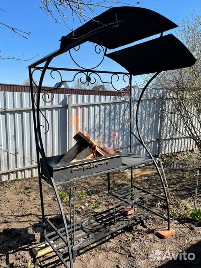 Мангал с крышей
