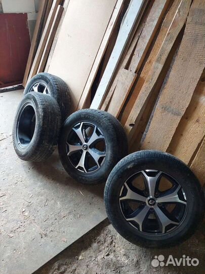 Continental ContiCrossContact LX 215/65 R16 98H