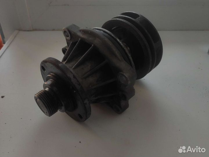 Помпа водяная бмв м50 м52