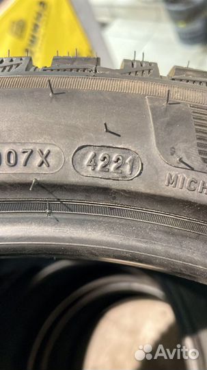 Michelin X-Ice North 4 SUV 275/40 R21