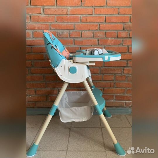 Стульчик для кормления малыша