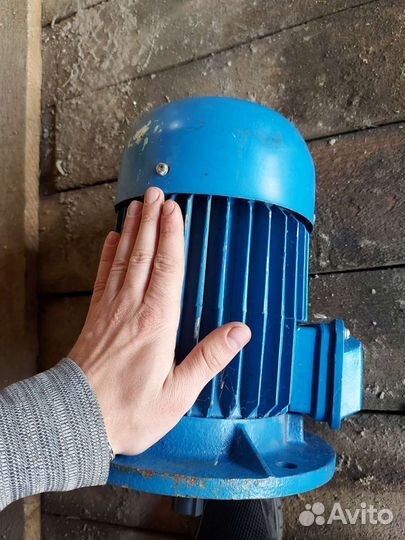 Электродвигатель асинхронный 1.5кW новый