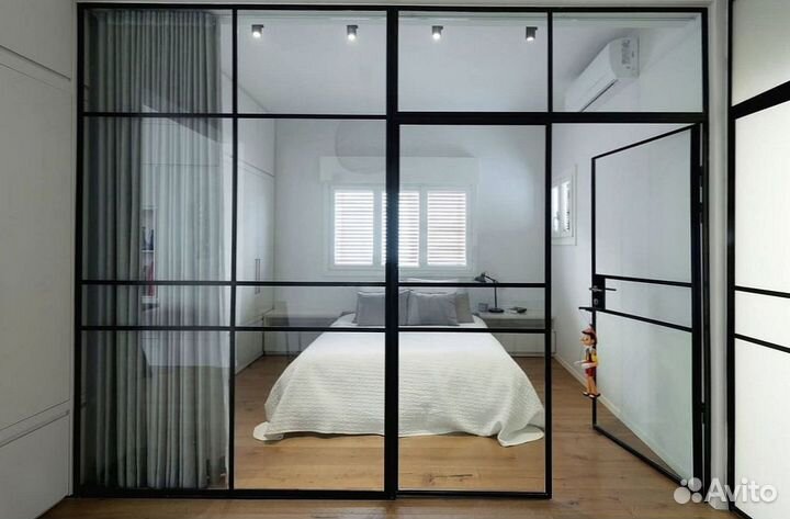 Стеклянная перегородка для зонирования