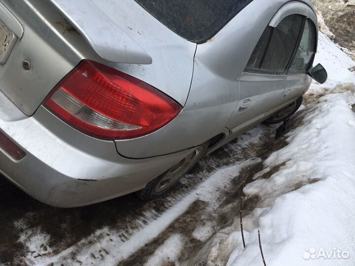В разборе Kia Rio 1 2004 года 1.5 МКПП