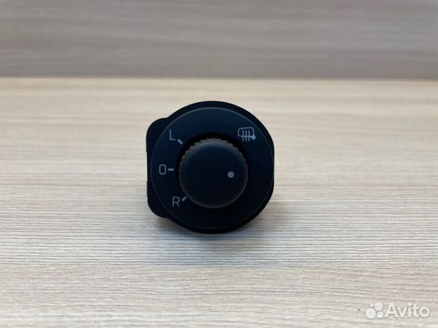 Блок регулировки зеркал Skoda Rapid