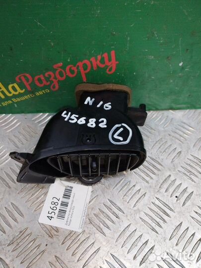 Дефлектор воздуховода левый Nissan Almera N16